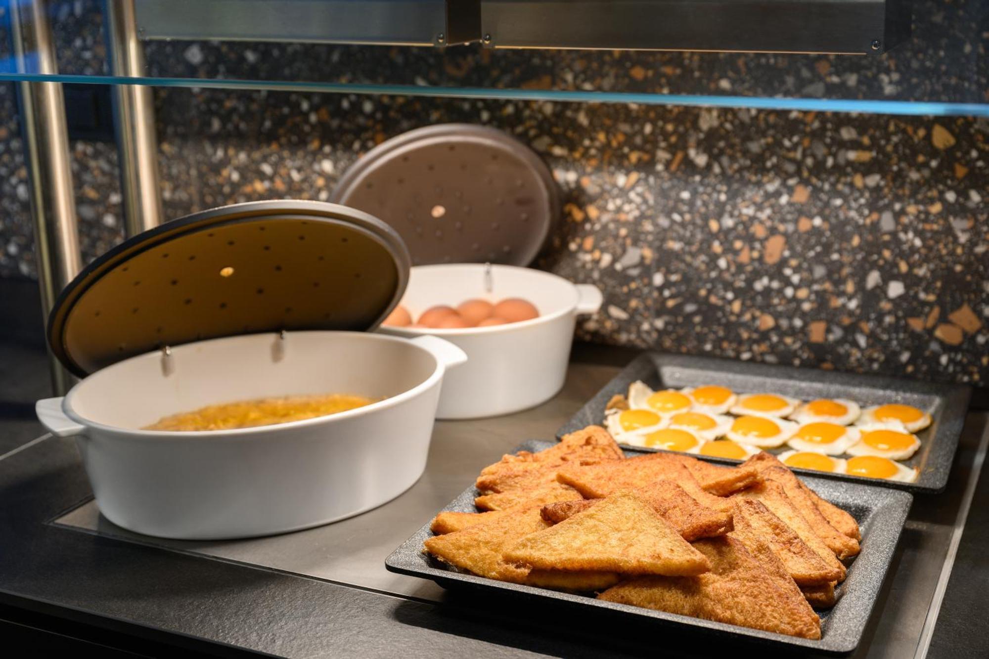 Hilton Garden Inn Debrecen City Center Kültér fotó
