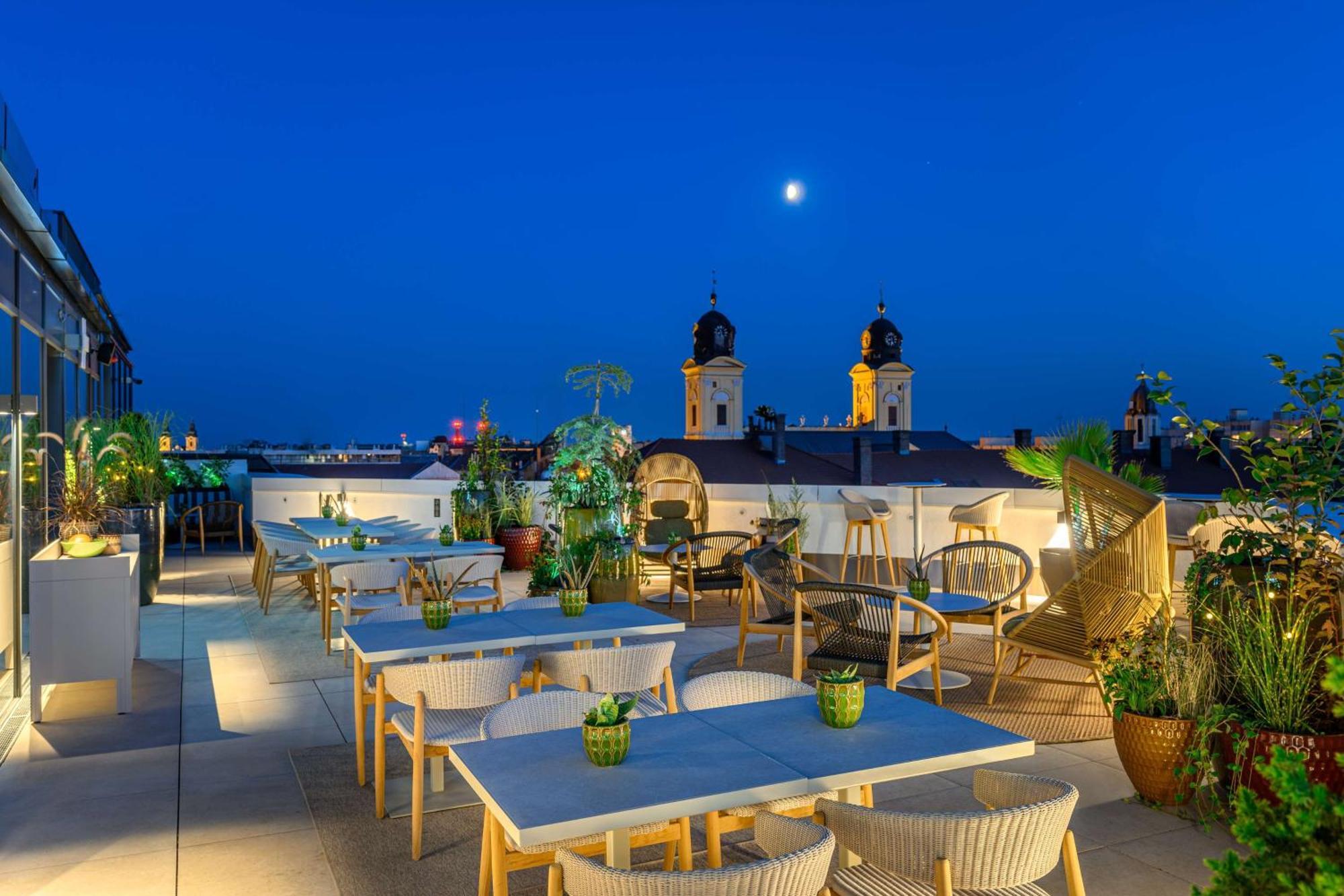 Hilton Garden Inn Debrecen City Center Kültér fotó